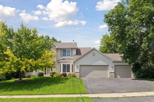 2394 Manuela Drive, Chaska, MN 55318