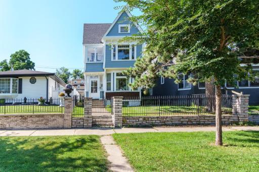 912 Iglehart Avenue, Saint Paul, MN 55104