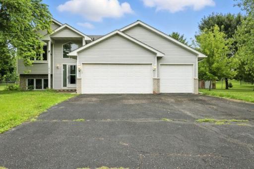 10374 61st Street NE, Albertville, MN 55301