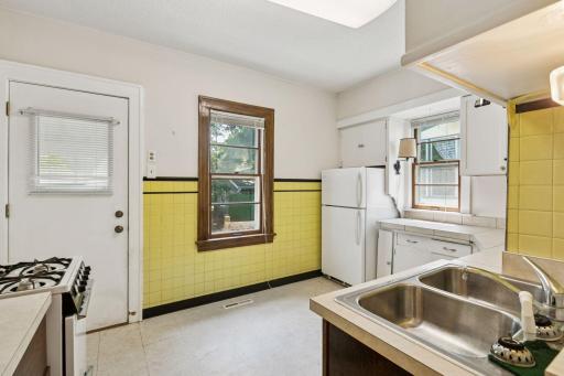 3930 Bryant Avenue N, Minneapolis, MN 55412