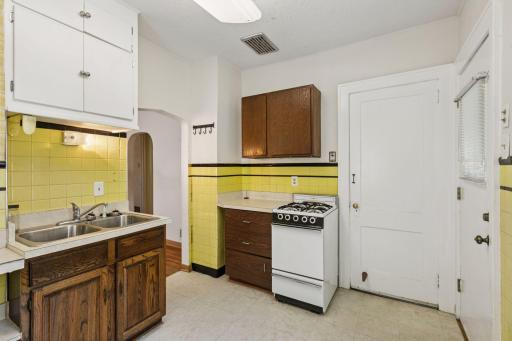 3930 Bryant Avenue N, Minneapolis, MN 55412