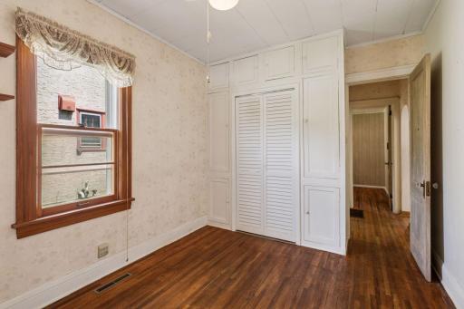 3930 Bryant Avenue N, Minneapolis, MN 55412