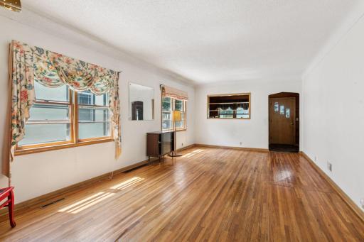 3930 Bryant Avenue N, Minneapolis, MN 55412