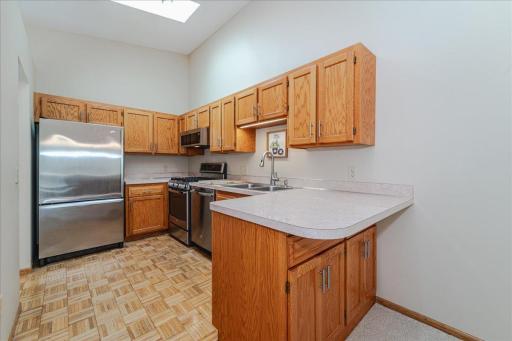 15-Kitchen.jpg