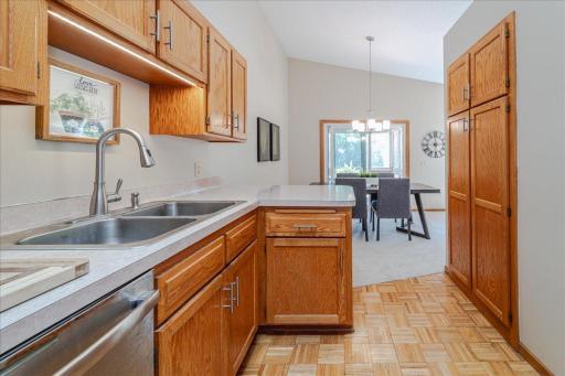 17-Kitchen.jpg