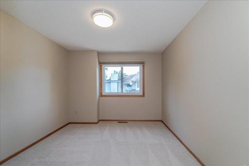25-Bedroom 1.jpg