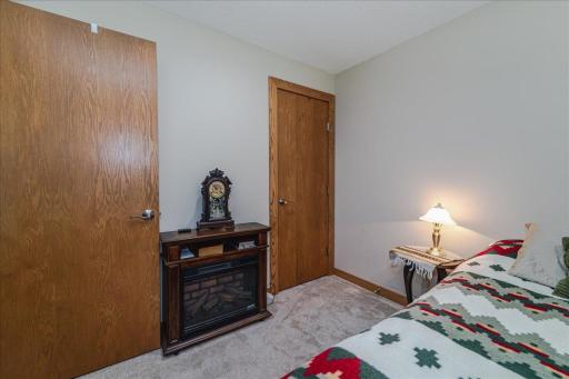 33-Bedroom 3.jpg