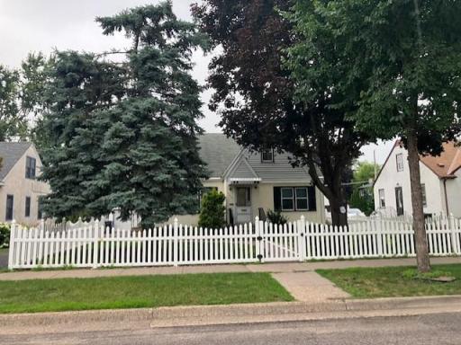 1421 Mackubin Street, Saint Paul, MN 55117