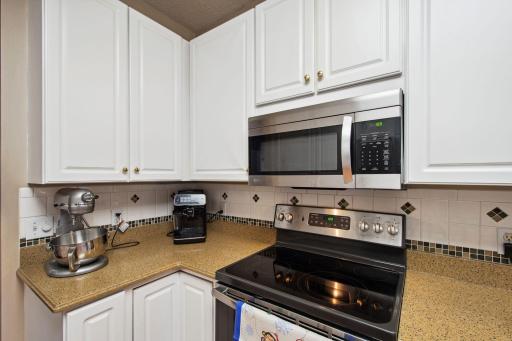 14650 Bloomfield Path, Rosemount, MN 55068