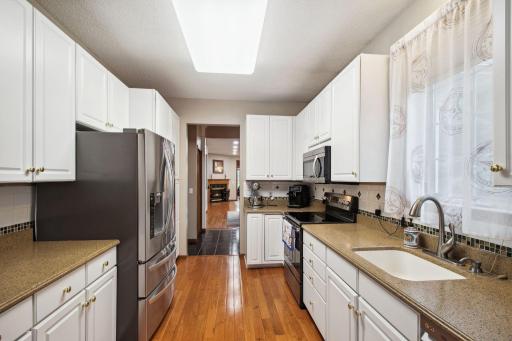 14650 Bloomfield Path, Rosemount, MN 55068