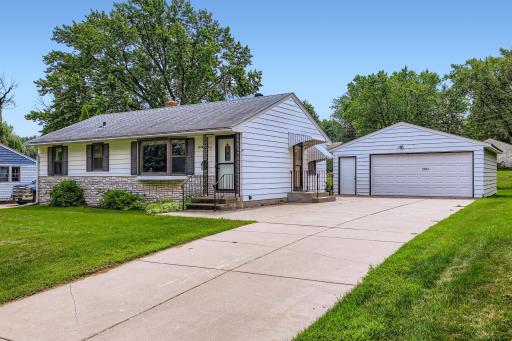 2524 Mayer Ln - Web Quality - 003 - 02 Exterior Front.jpg