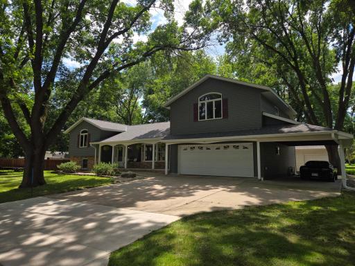 1459 Grace Avenue SW, Willmar, MN 56201