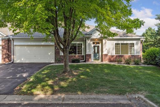 2021 Stahlke Way, Chaska, MN 55318
