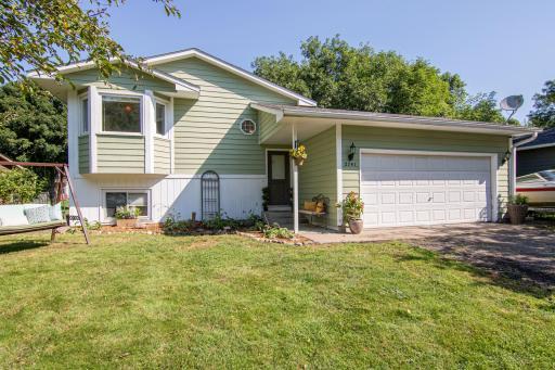 2741 Oakview Lane, Monticello, MN 55362