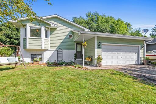 2741 Oakview Lane, Monticello, MN 55362
