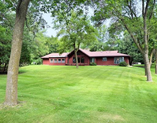 1407 Westwood Court NW, Willmar, MN 56201
