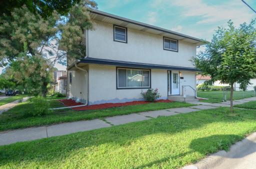 285 Geranium Avenue W, Saint Paul, MN 55117