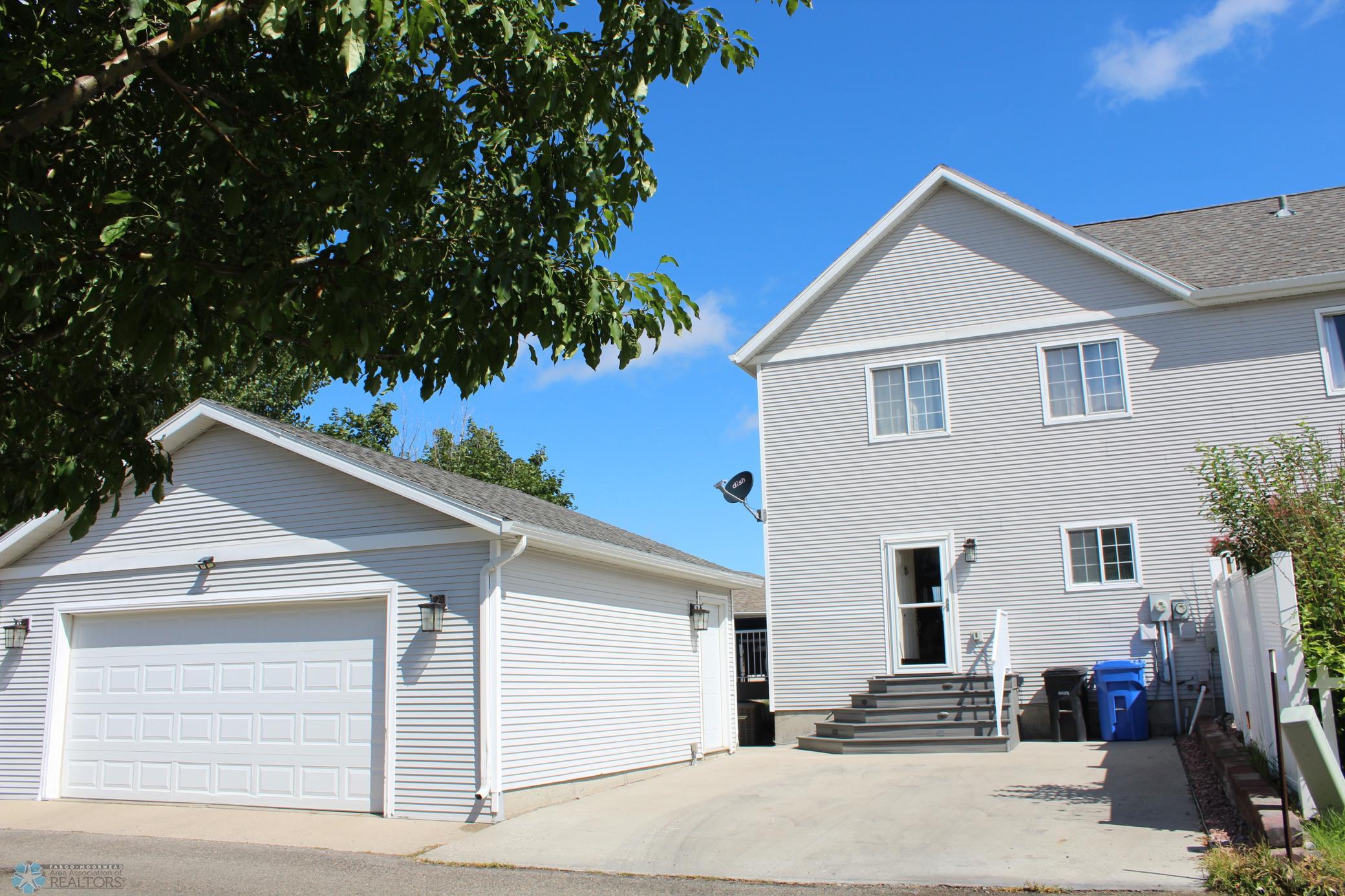 Back entry/parking/garage