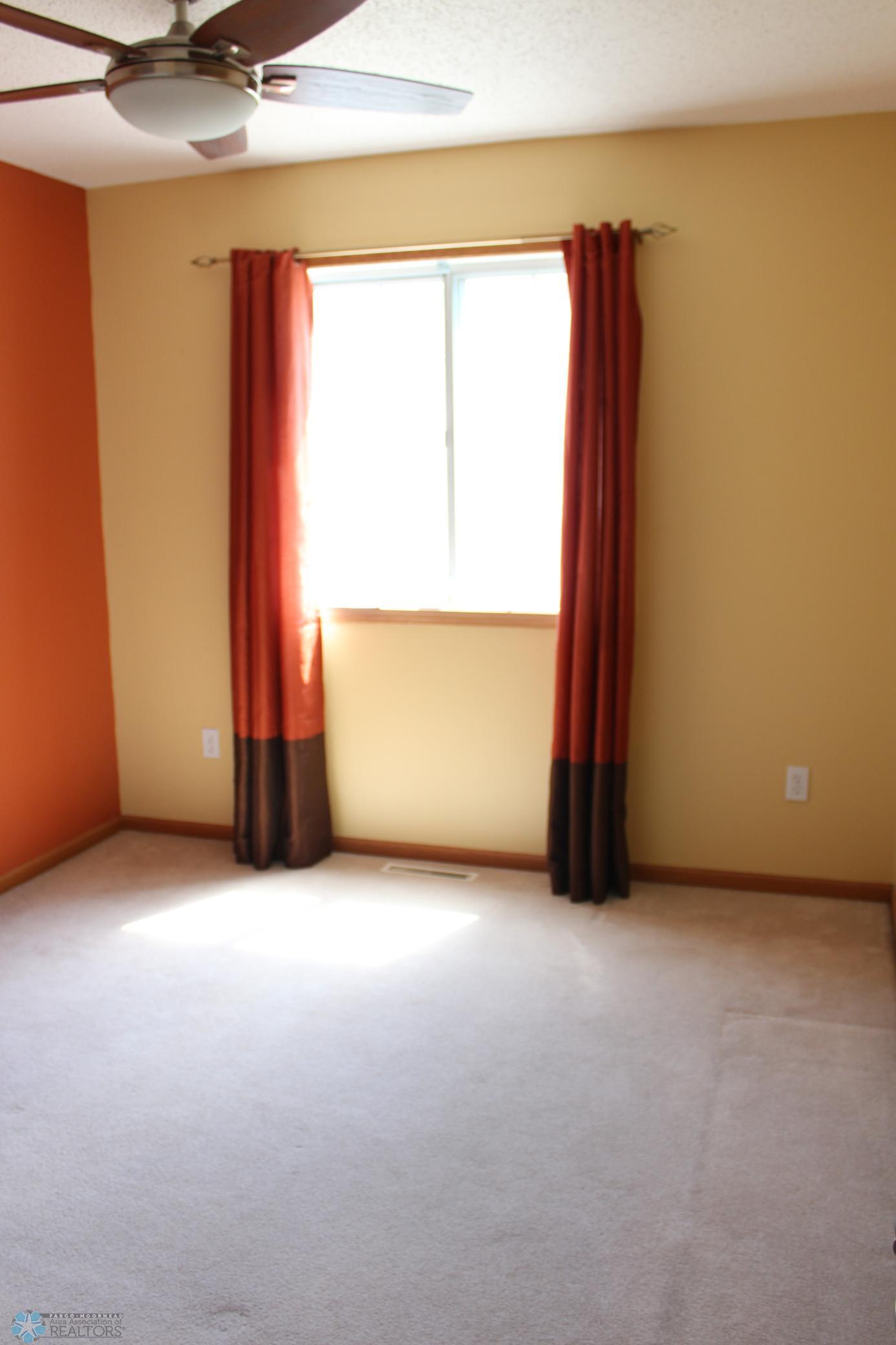 Upper bedroom 3-empty