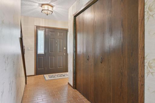 12325 29th Avenue North - Spacecrafting - 0024.jpg
