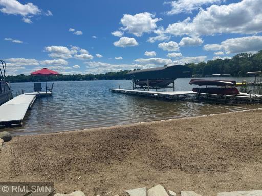 Itâs rare to find a shoreline so perfectly manicured, with soft, nearly weed-free sand. The lake itself is wonderfully clear and weed-free as wellâperfect for swimmers of all ages.