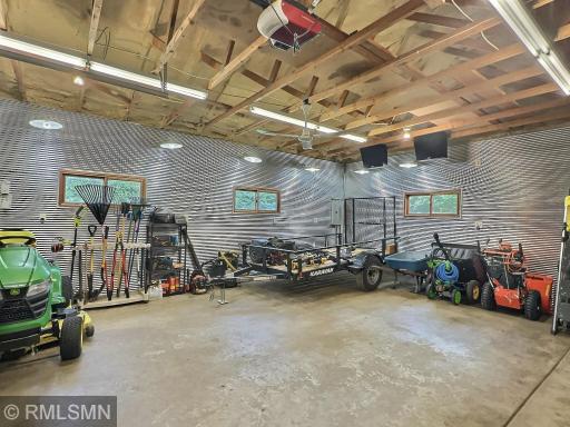 Ample storage ensures thereâs a place for everything!