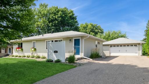 2079 Shale Lane, Saint Paul, MN 55122