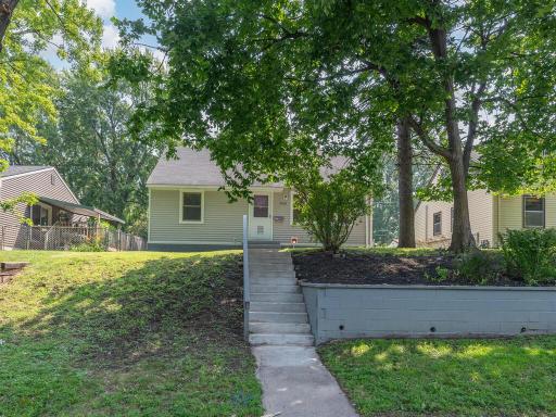 4213 Main Street NE Columbia Heights MN 55421 USA-001-025-Main St NE Columbia Heights1-MLS_Size.jpg