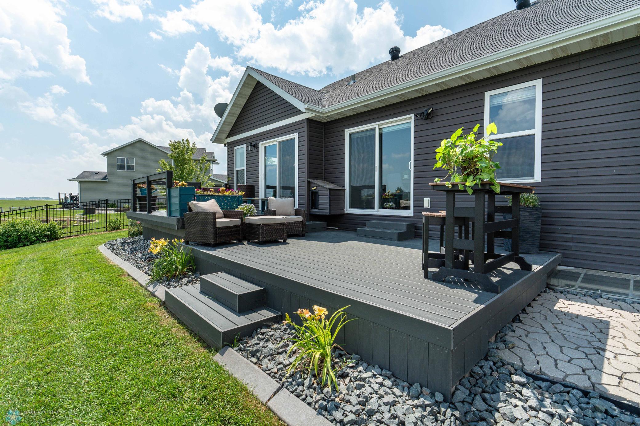 Spacious Maintenance Free Deck