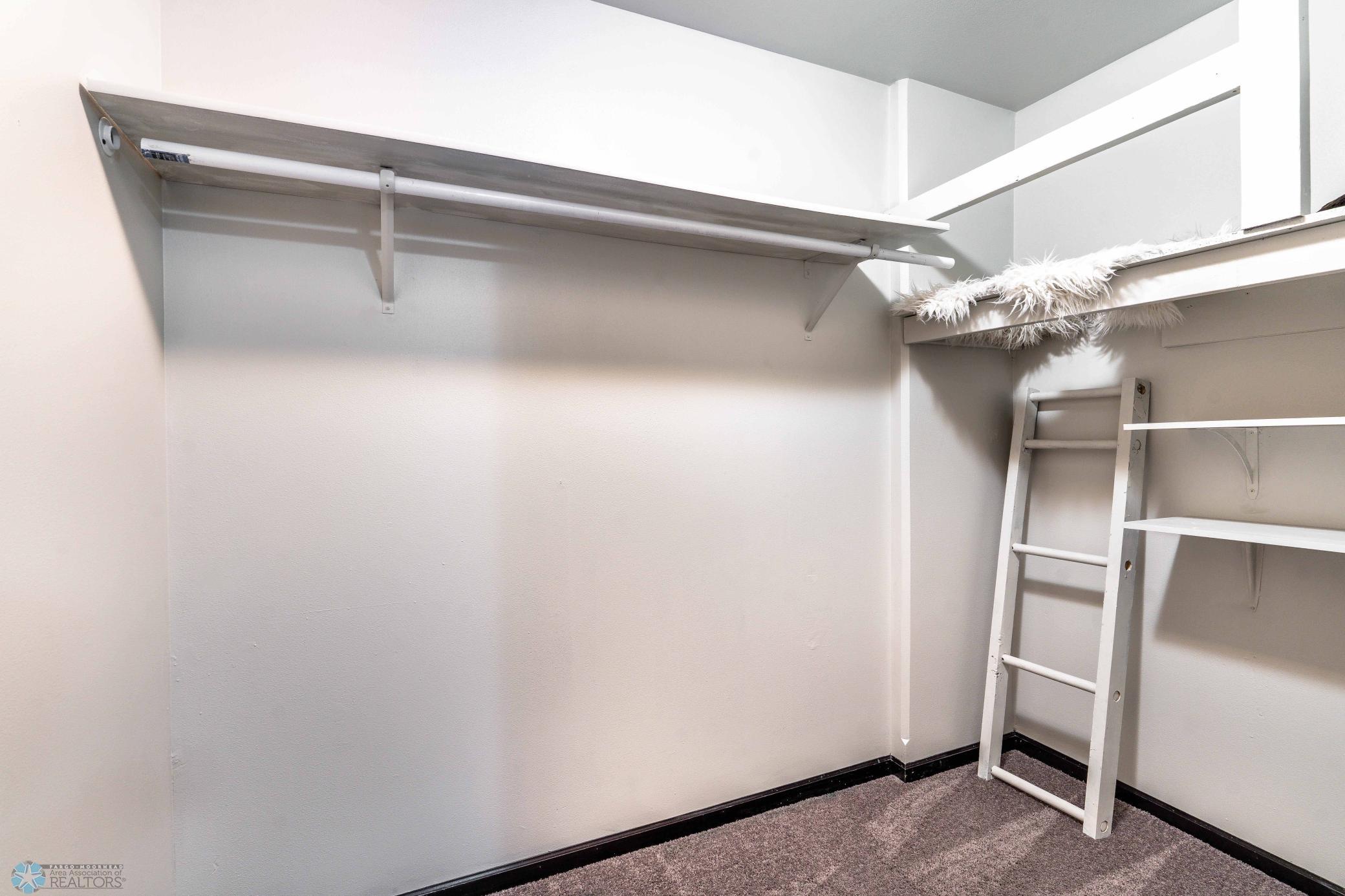 Walk in Closet