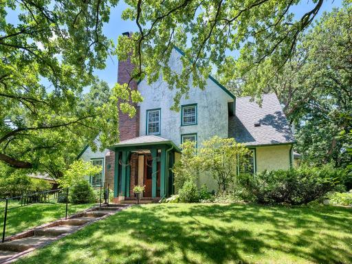 25 Benhill Road, Saint Paul, MN 55105