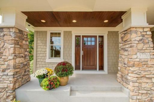 This impeccably maintained executive villa features current finishes & amenities, and could not be replicated for the same price today.