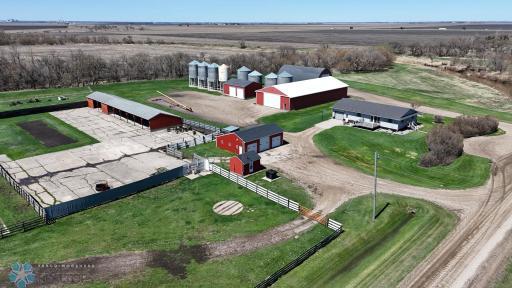 3767 160 1/2 Avenue SE, Mapleton, ND 58059