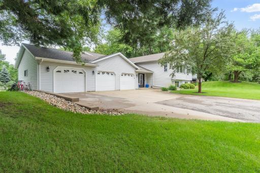 2913 Crestwood Drive NE, Alexandria, MN 56308