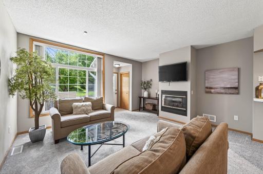 1870 Sapphire Point, Eagan, MN 55122