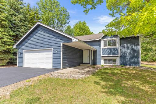 500 Ridge Lane, Chaska, MN 55318