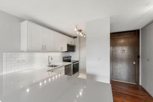 19 S 1st Street, B904, Minneapolis, MN 55401