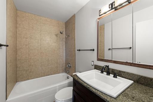 19 S 1st Street, B904, Minneapolis, MN 55401