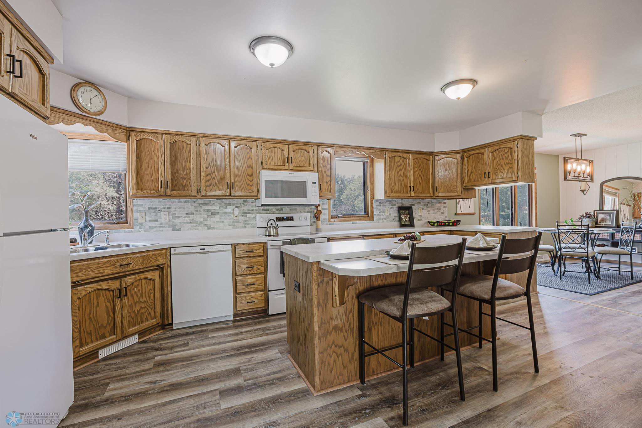 1612 52 1-2 ave n, moorhead-11.jpg