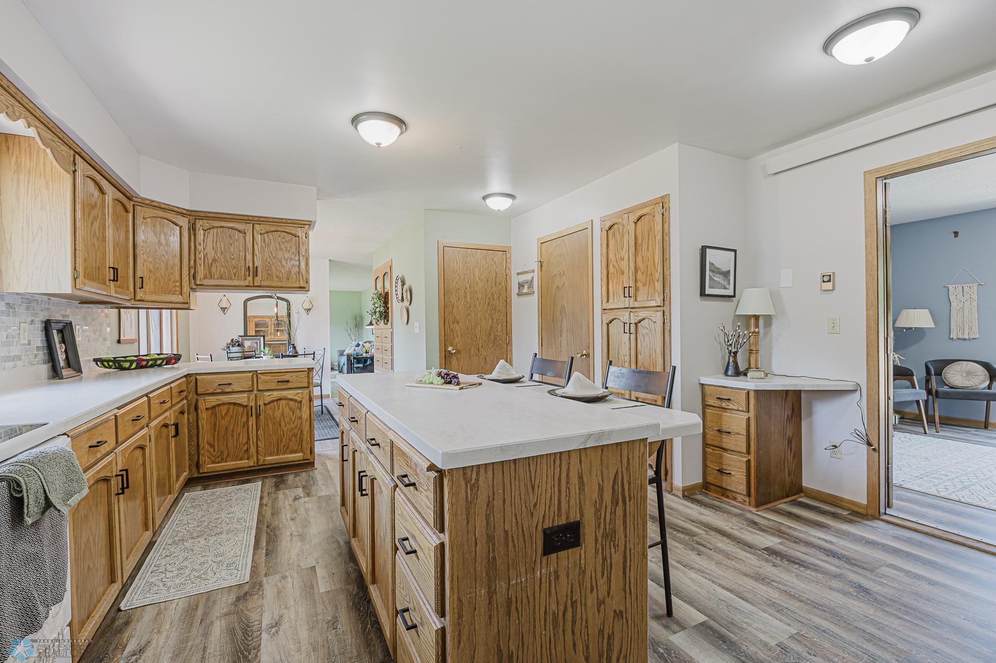 1612 52 1-2 ave n, moorhead-10.jpg