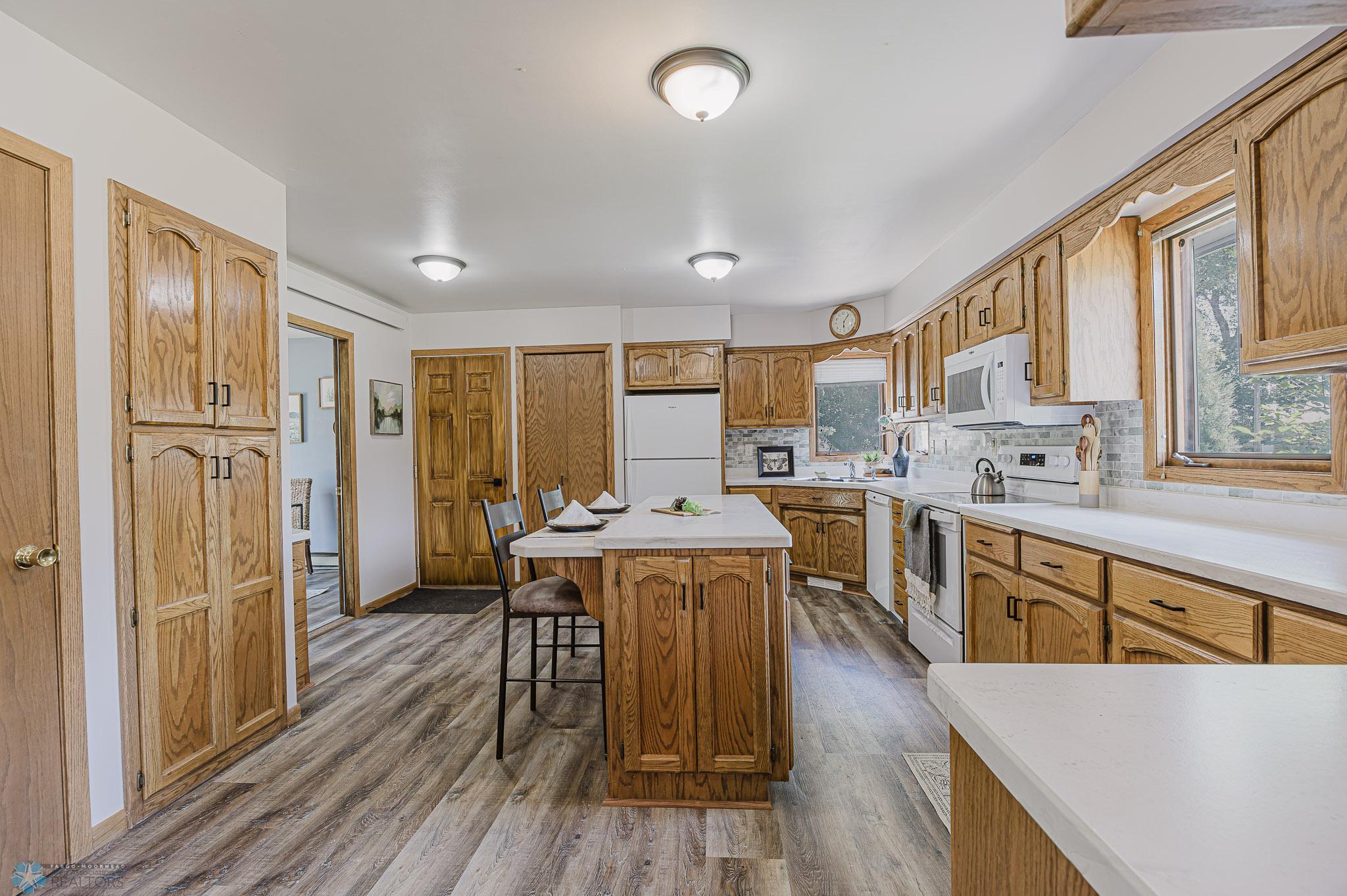 1612 52 1-2 ave n, moorhead-8.jpg
