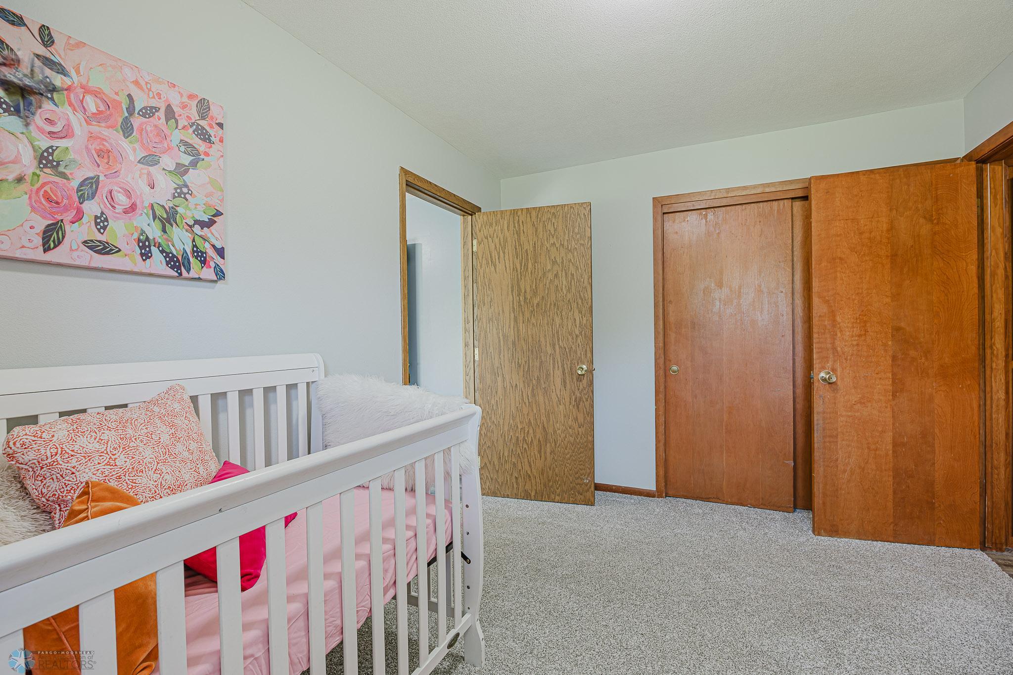 1612 52 1-2 ave n, moorhead-15.jpg