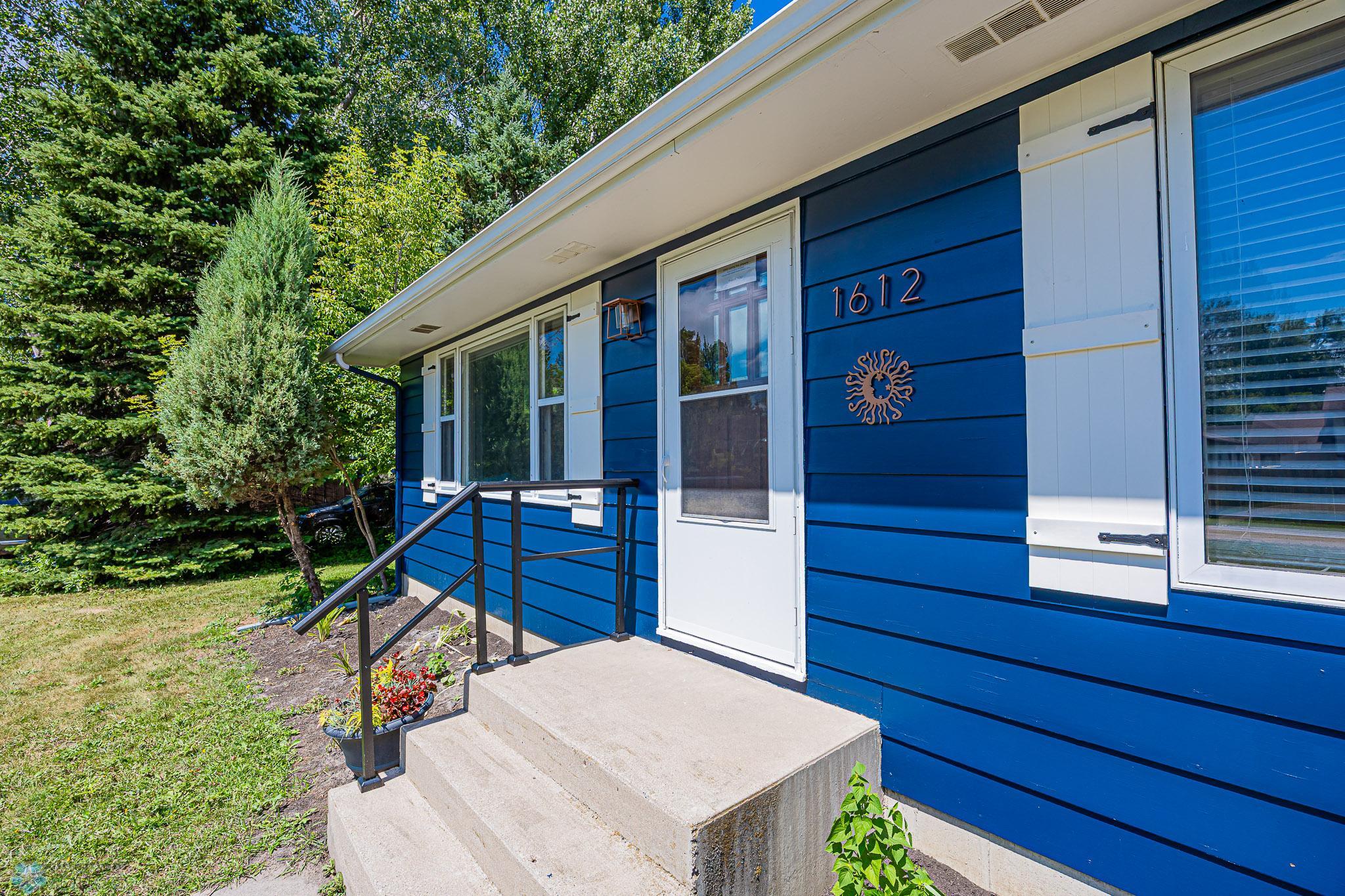 1612 52 1-2 Ave N-Moorhead, MN 56560-3.jpg