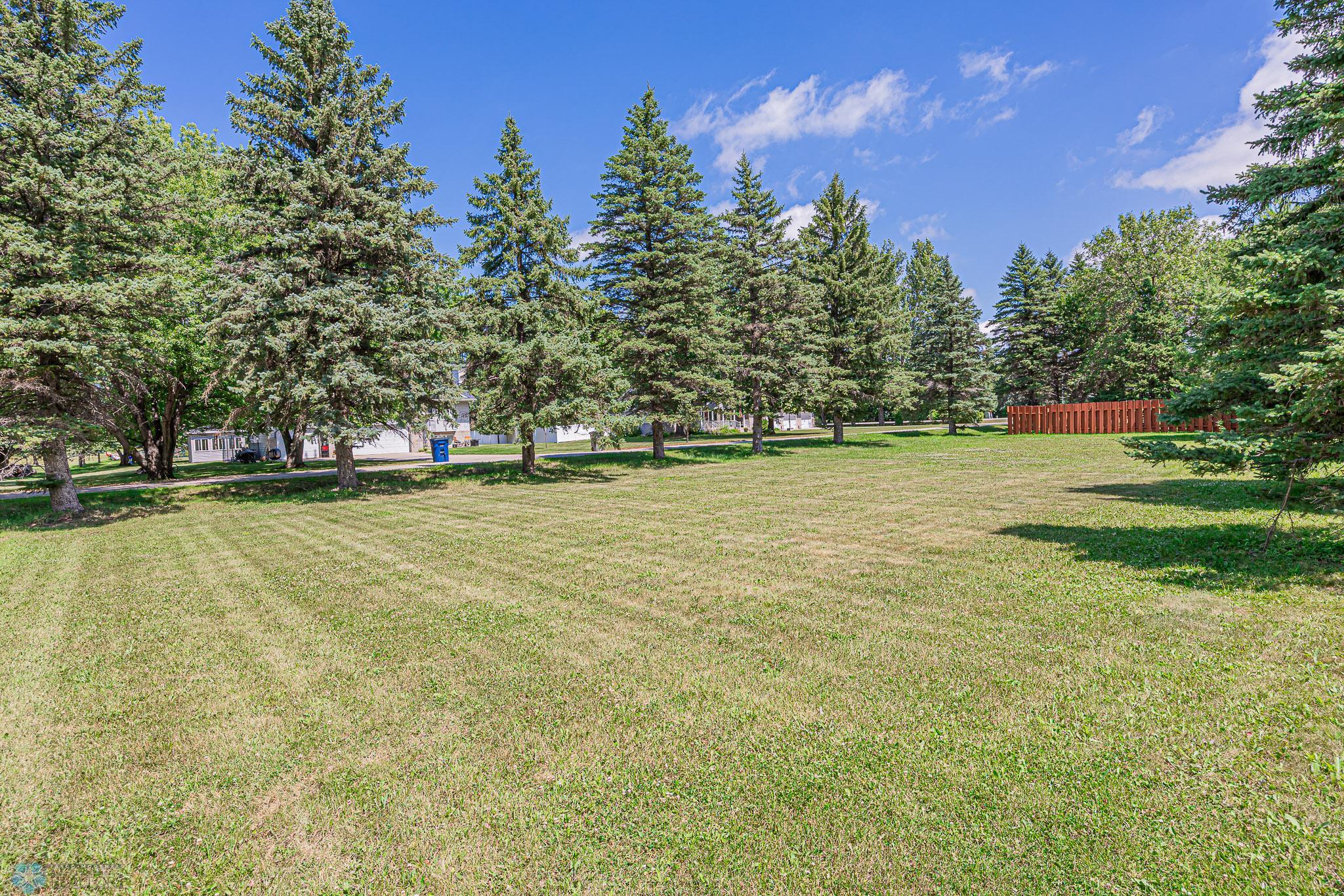 1612 52 1-2 Ave N-Moorhead, MN 56560-7.jpg