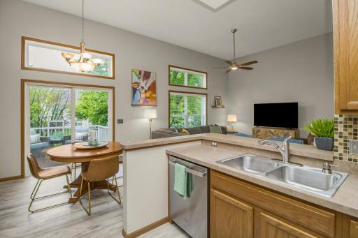 10672 Ironwood Court, Woodbury, MN 55129