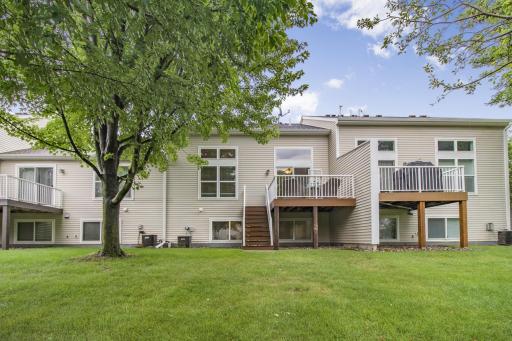 10672 Ironwood Court, Woodbury, MN 55129
