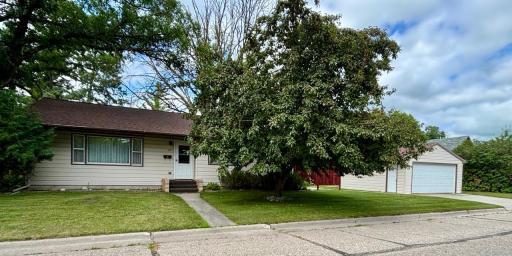 722 Kendall Avenue S, Thief River Falls, MN 56701