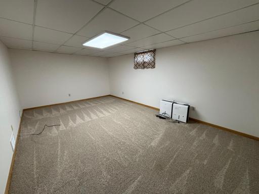 722 Kendall Avenue S, Thief River Falls, MN 56701