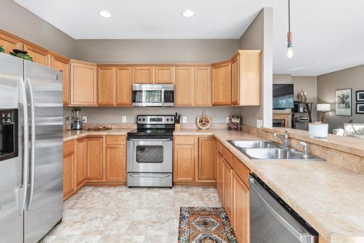 8320 Emery Parkway N, Champlin, MN 55316