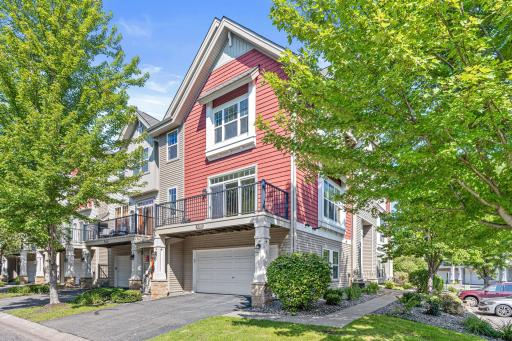 8320 Emery Parkway N, Champlin, MN 55316